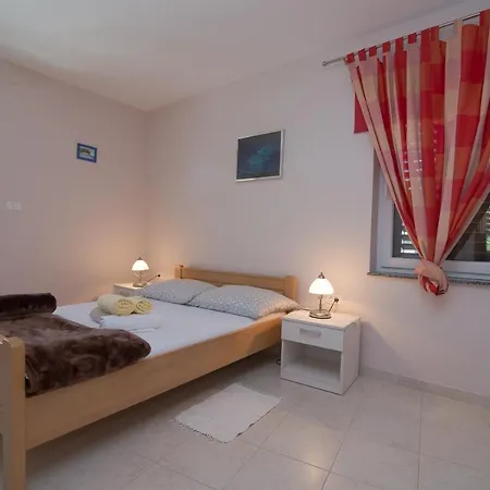 Appartamento With Parking Space Punta Kriza, Cres - 8082 Punta Križa