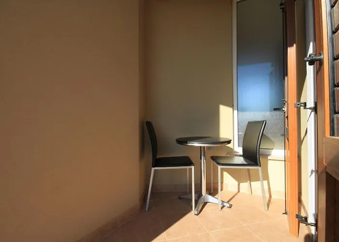 Apartment With Parking Space Punta Kriza, Cres - 8082 *