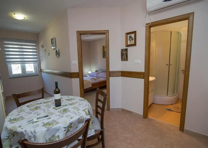 Lägenhet With Parking Space Punta Kriza, Cres - 8082 Punta Križa