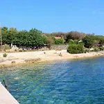 Апартаменты With Parking Space Punta Kriza, Cres - 8082 Пунта-Крижа